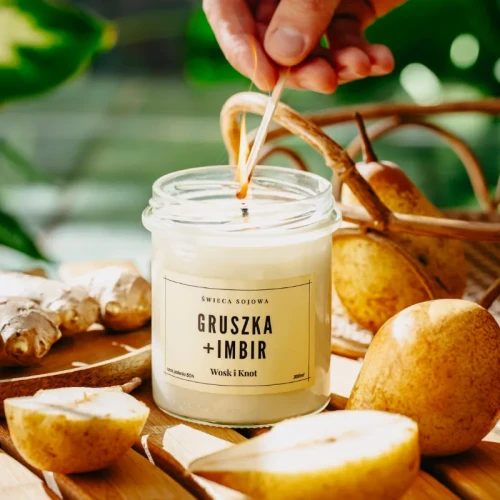 Świeczka sojowa Gruszka &amp; Imbir - Wosk i Knot